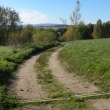 proch�zka obc� k rybn�ku, na obzoru Dyle� (11km)